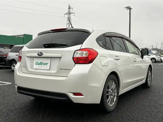 スバル インプレッサ スポーツ 1．6i 道央・札幌 2014(平26)年 5.5万km サテンホワイトパール 社外ナビ（AVIC-MRZ02）/前方ドライブレコーダー/（DRV-230）/ワンセグTV/ETC/純正フロアマット/ドアバイザー/リモコンキー/社外15インチアルミホイール/純正ホイールキャップ付きサマータイヤ積込