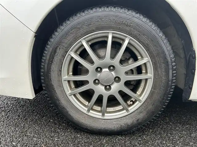 スバル インプレッサ スポーツ 1．6i 道央・札幌 2014(平26)年 5.5万km サテンホワイトパール 社外ナビ（AVIC-MRZ02）/前方ドライブレコーダー/（DRV-230）/ワンセグTV/ETC/純正フロアマット/ドアバイザー/リモコンキー/社外15インチアルミホイール/純正ホイールキャップ付きサマータイヤ積込