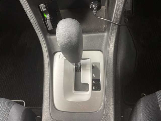 スバル インプレッサ スポーツ 1．6i 道央・札幌 2014(平26)年 5.5万km サテンホワイトパール 社外ナビ（AVIC-MRZ02）/前方ドライブレコーダー/（DRV-230）/ワンセグTV/ETC/純正フロアマット/ドアバイザー/リモコンキー/社外15インチアルミホイール/純正ホイールキャップ付きサマータイヤ積込