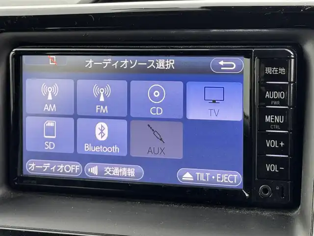 トヨタ エスクァイア Gi 福岡県 2018(平30)年 5.2万km ホワイトパールクリスタルシャイン 純正ナビ／フルセグＴＶ　/バックカメラ/ビルトインＥＴＣ　/前方ドラレコ　/クルーズコントロール　/衝突被害軽減　/レーンキープ　/両側電動スライドドア　/ＭＴモード付ＡＴ　/シートヒーター　/純正１５インチＡＷ　/ＬＥＤヘッドライト