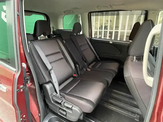 日産 セレナ ハイウェイスター プロパイロットED 東京都 2017(平29)年 5.2万km マルーンレッド 快適パック/・前席シートバックポケット/・3列目パーソナルテーブル/・2/3列目USB電源ソケット/・2列目超ロングスライド/横スライドシート/・3列目シートスライド機構/ナビ取り付けパッケージ/・ステアリングスイッチ/純正メモリナビ/(MM316D-W)/(CD/DVD/BT/フルセグTV/USB/SD/AUX/ipod)/ハイウェイスタープロパイロットエディション/・プロパイロット/・クルーズコントロール/・車線逸脱防止システム/コーナーセンサー/両側パワースライドドア/イージークローザー/ドライブレコーダー(CSD-600FHR)/電動パーキングブレーキ/オートブレーキホールド/オートライト/アイドリングストップ/純正フロアマット/SRSエアバッグ(運転席＋助手席＋サイドカーテン)/インテリジェントキー/プッシュスタート/取扱説明書/保証書/スペアキー