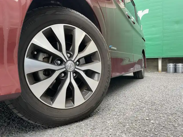 日産 セレナ ハイウェイスター プロパイロットED 東京都 2017(平29)年 5.2万km マルーンレッド 快適パック/・前席シートバックポケット/・3列目パーソナルテーブル/・2/3列目USB電源ソケット/・2列目超ロングスライド/横スライドシート/・3列目シートスライド機構/ナビ取り付けパッケージ/・ステアリングスイッチ/純正メモリナビ/(MM316D-W)/(CD/DVD/BT/フルセグTV/USB/SD/AUX/ipod)/ハイウェイスタープロパイロットエディション/・プロパイロット/・クルーズコントロール/・車線逸脱防止システム/コーナーセンサー/両側パワースライドドア/イージークローザー/ドライブレコーダー(CSD-600FHR)/電動パーキングブレーキ/オートブレーキホールド/オートライト/アイドリングストップ/純正フロアマット/SRSエアバッグ(運転席＋助手席＋サイドカーテン)/インテリジェントキー/プッシュスタート/取扱説明書/保証書/スペアキー