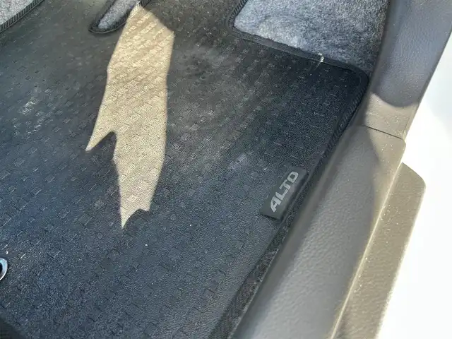 スズキ アルト F 岡山県 2020(令2)年 1.8万km スペリアホワイト 純正オーディオ/CD、AM、FM、AUX/リモコンキー/ドアバイザー