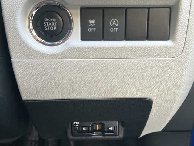 スズキ イグニス ハイブリッド S セレクション 広島県 2018(平30)年 1.6万km スピーディーブルーM 禁煙車/デュアルカメラブレーキサポート/車線逸脱警報/純正ナビ（KXM-E503W）/・フルセグ/CD/DVD/SD/BT/バックカメラ/革巻きステアリング/ステアリングスイッチ/シートヒーター/LEDヘッドライト/電動格納ウィンカーミラー/スマートキー/プッシュスタート/スペアキー/前ドライブレコーダー/ETC/純正フロアマット/純正ドアバイザー/Wエアバック