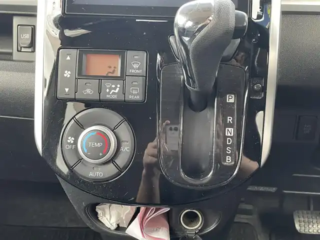 ダイハツ タント カスタム X トップED SA 千葉県 2014(平26)年 8.7万km ブラックマイカメタリック (株)IDOMが運営する【じしゃロン八千代店】の自社ローン対象車両になります。こちらは現金またはオートローンご利用時の価格です。自社ローンご希望の方は別途その旨お申付け下さい/純正SDナビ/パワースライドドア/Bluetooth接続/バックカメラ