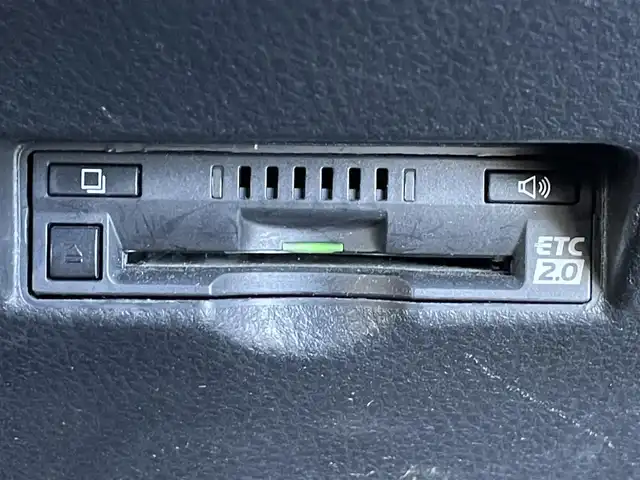 トヨタ Ｃ－ＨＲ G－T 東京都 2017(平29)年 7.1万km ホワイトパールクリスタルシャイン ユーザー買取車/純正ナビ/＜フルセグ/CD/DVD/AM/FM/BT/SD＞/バックビューモニター/追従クルコン/ＢＳＭ/ＰＣＳ/ＬＤＡ/クリアランスソナー/横滑り制御機能/シートヒーター/ビルトインＥＴＣ２．０/純正フロアマット/ドアバイザー/Ｆフォグランプ