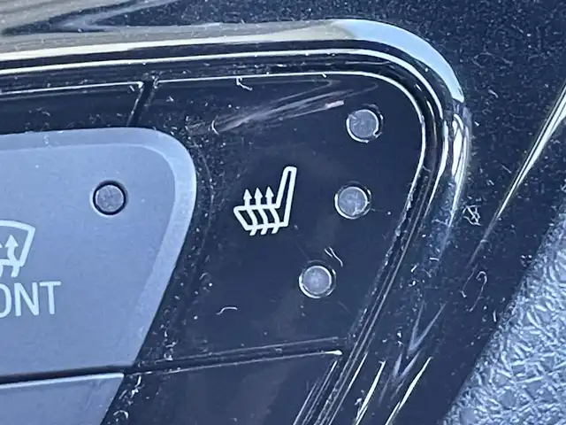 トヨタ Ｃ－ＨＲ G－T 東京都 2017(平29)年 7.1万km ホワイトパールクリスタルシャイン ユーザー買取車/純正ナビ/＜フルセグ/CD/DVD/AM/FM/BT/SD＞/バックビューモニター/追従クルコン/ＢＳＭ/ＰＣＳ/ＬＤＡ/クリアランスソナー/横滑り制御機能/シートヒーター/ビルトインＥＴＣ２．０/純正フロアマット/ドアバイザー/Ｆフォグランプ