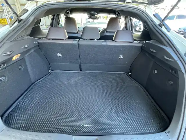 トヨタ Ｃ－ＨＲ G－T 東京都 2017(平29)年 7.1万km ホワイトパールクリスタルシャイン ユーザー買取車/純正ナビ/＜フルセグ/CD/DVD/AM/FM/BT/SD＞/バックビューモニター/追従クルコン/ＢＳＭ/ＰＣＳ/ＬＤＡ/クリアランスソナー/横滑り制御機能/シートヒーター/ビルトインＥＴＣ２．０/純正フロアマット/ドアバイザー/Ｆフォグランプ