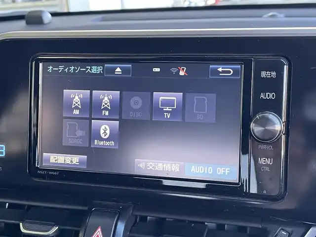 トヨタ Ｃ－ＨＲ G－T 東京都 2017(平29)年 7.1万km ホワイトパールクリスタルシャイン ユーザー買取車/純正ナビ/＜フルセグ/CD/DVD/AM/FM/BT/SD＞/バックビューモニター/追従クルコン/ＢＳＭ/ＰＣＳ/ＬＤＡ/クリアランスソナー/横滑り制御機能/シートヒーター/ビルトインＥＴＣ２．０/純正フロアマット/ドアバイザー/Ｆフォグランプ