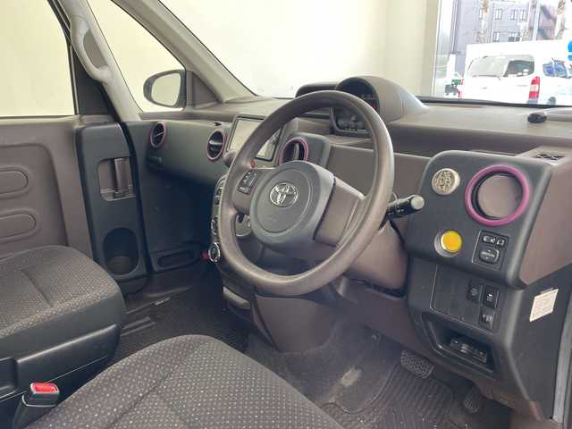 トヨタ ポルテ F 兵庫県 2012(平24)年 7万km ダークブラウンマイカメタリック ・純正7インチナビ＆フルセグ＆BT＆DVD/・純正後席モニター（V8T-R57）/・バックカメラ/・スマートキー/・スペアキー/・プッシュスタート/・ETC/・ステアリングスイッチ/・横滑り防止装置/・ドアバイザー/・フロアマット/・ヘッドライトレベライザー/・電動格納ミラー/・片側パワースライドドア/・ドアバイザー/・取扱説明書/・保証書