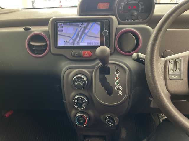 トヨタ ポルテ F 兵庫県 2012(平24)年 7万km ダークブラウンマイカメタリック ・純正7インチナビ＆フルセグ＆BT＆DVD/・純正後席モニター（V8T-R57）/・バックカメラ/・スマートキー/・スペアキー/・プッシュスタート/・ETC/・ステアリングスイッチ/・横滑り防止装置/・ドアバイザー/・フロアマット/・ヘッドライトレベライザー/・電動格納ミラー/・片側パワースライドドア/・ドアバイザー/・取扱説明書/・保証書