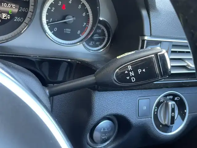 メルセデス・ベンツ Ｅ２５０ ブルーエフィシェンシー AVG 宮城県 2012(平24)年 7.8万km キュープライトブラウンM 純正メモリーナビ/（ＦＭ／ＡＭ／ＣＤ／ＤＶＤ／Ｂｌｕｅｔｏｏｔｈ）　/ハーフレザーシート　/プレセーフブレーキ　/クルーズコントロール　/ブラインドスポットモニター　/コーナーセンサー　/横滑り防止装置　/レーンキープアシスト/前席シートヒーター/前席パワーシート/シートメモリー/バックカメラ/スマートキー/プッシュスタート/ＥＴＣ