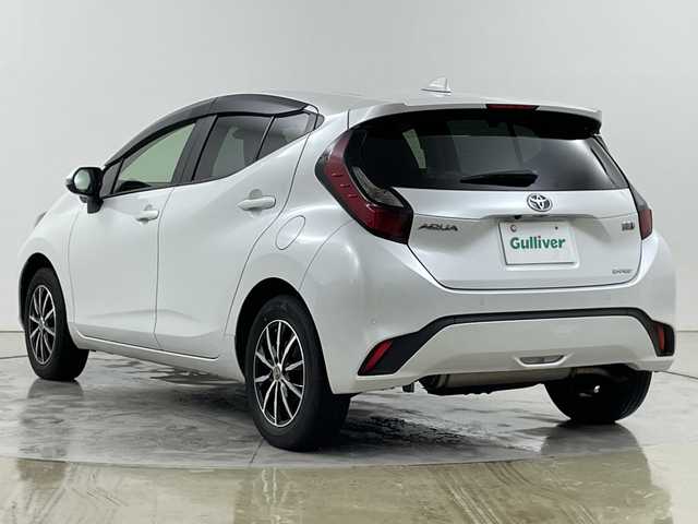 トヨタ アクア G 道央・札幌 2021(令3)年 2.6万km プラチナホワイトパールマイカ ・４ＷＤ　/ 寒冷地仕様　/・トヨタセーフティセンス/・プリクラッシュセーフティ/・レーダークルーズコントロール/・純正ディスプレイオーディオ　/・純正エンジンスターター　/・ステアリングヒーター　/・シートヒーター　/コーナーセンサー/・白線逸脱警報/・ＥＴＣ　/・LEDライト　/・オートライト/オートハイビーム　/・ＡＣ１００Ｖ　/・社外ドライブレコーダー（前後タイプ）/・冬タイヤ積込