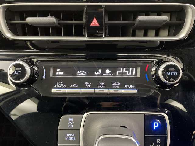 トヨタ アクア G 道央・札幌 2021(令3)年 2.6万km プラチナホワイトパールマイカ ・４ＷＤ　/ 寒冷地仕様　/・トヨタセーフティセンス/・プリクラッシュセーフティ/・レーダークルーズコントロール/・純正ディスプレイオーディオ　/・純正エンジンスターター　/・ステアリングヒーター　/・シートヒーター　/コーナーセンサー/・白線逸脱警報/・ＥＴＣ　/・LEDライト　/・オートライト/オートハイビーム　/・ＡＣ１００Ｖ　/・社外ドライブレコーダー（前後タイプ）/・冬タイヤ積込