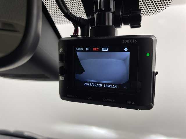 トヨタ アクア G 道央・札幌 2021(令3)年 2.6万km プラチナホワイトパールマイカ ・４ＷＤ　/ 寒冷地仕様　/・トヨタセーフティセンス/・プリクラッシュセーフティ/・レーダークルーズコントロール/・純正ディスプレイオーディオ　/・純正エンジンスターター　/・ステアリングヒーター　/・シートヒーター　/コーナーセンサー/・白線逸脱警報/・ＥＴＣ　/・LEDライト　/・オートライト/オートハイビーム　/・ＡＣ１００Ｖ　/・社外ドライブレコーダー（前後タイプ）/・冬タイヤ積込