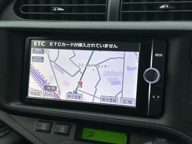 トヨタ アクア G 佐賀県 2012(平24)年 5万km グレーメタリック  ワンオーナー/ 純正SDナビ/　・BTオーディオ/　・フルセグTV/　・CD/DVD再生/　・AM/FM/　・バックカメラ/ ETC/ ステアリングリモコン/ 電動格納ミラー/ レベライザー/ 純正フロアマット/ ドアバイザー