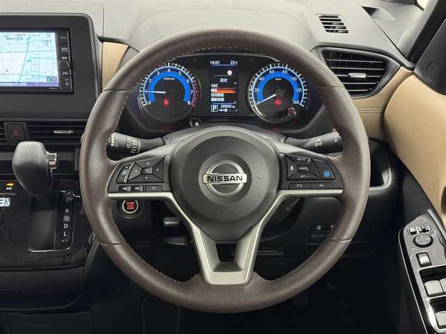 日産 ルークス HWS X プロパイロットED 三重県 2022(令4)年 2.9万km ブラック S-HYBRID/FF/インパネCVT/純正 7インチナビ MJ121D-W/（iPod/SD/FM/AM/TV/USB/CD/Bluetooth/VTR/AUX）/アラウンドビューモニター/両側ハンズフリーオートスライドドア/ビルトイン ETC2.0/安全/・インテリジェントエマージェンシーブレーキ/・車線逸脱警報（LDW）/・車線逸脱防止支援（インテリジェントLI）/・ふらつき警報（インテリジェントDA）/・プロパイロット/・先行車発進お知らせ/・標識表示機能（最高速度・進入禁止）/・フロント＆バックソナー/装備/・【OP】プレミアムグラデーションインテリア（ハーフレザー、ブラウンパネル、革巻きステアリングなど）/・オートエアコン/・電子パーキングブレーキ＆ブレーキホールド/・LEDヘッドライト＆フロントフォグライト/・ハイビームアシスト/・ステアリングスイッチ/・純正14inAW/・助手席肩口リクライニングレバー/・インテリジェントキーx2/など