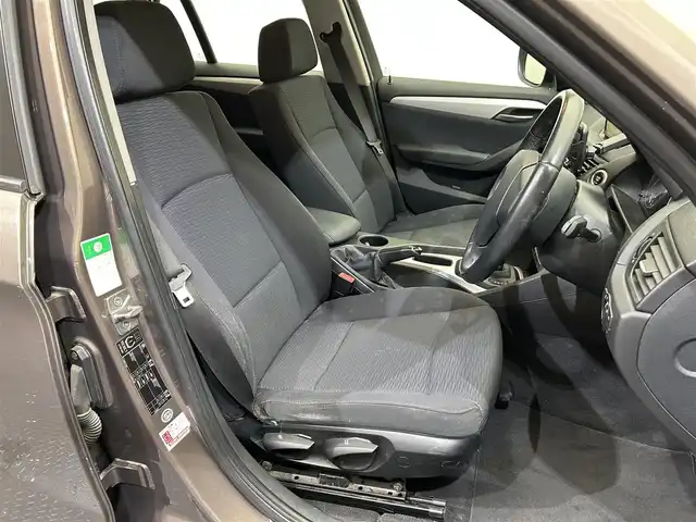 ＢＭＷ Ｘ１ 愛媛県 2010(平22)年 6.7万km ゴールド ・社外ナビ(CN-GP700FVD)/・バックカメラ/・CD＆AM/FM/・純正17インチアルミホイール/・プッシュスタート/・HIDヘッドライト