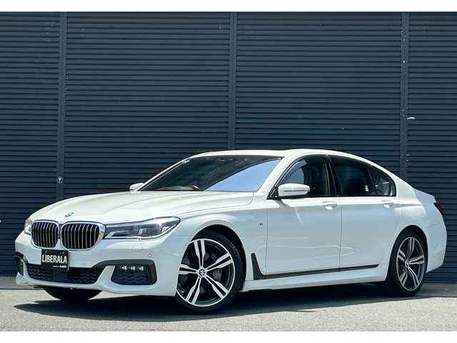 ＢＭＷ ７４０ｉ Mスポーツ 茨城県 2017(平29)年 5.3万km アルピンホワイトⅢ パノラマＳＲ　/Ｈａｒｍａｎ／Ｋａｒｄｏｎ　/ＡＣＣ　/ＨＵＤ　/ナビ　/３６０度カメラ　/ＴＶ　/ＢＴ　/黒革　/シートヒーター　/シートエアコン　/純正２０インチＡＷ　/電動リアゲート　/リモート充電　/ＬＥＤ　/前後ドラレコ/禁煙車