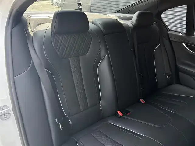 ＢＭＷ ７４０ｉ Mスポーツ 茨城県 2017(平29)年 5.3万km アルピンホワイトⅢ パノラマＳＲ　/Ｈａｒｍａｎ／Ｋａｒｄｏｎ　/ＡＣＣ　/ＨＵＤ　/ナビ　/３６０度カメラ　/ＴＶ　/ＢＴ　/黒革　/シートヒーター　/シートエアコン　/純正２０インチＡＷ　/電動リアゲート　/リモート充電　/ＬＥＤ　/前後ドラレコ/禁煙車