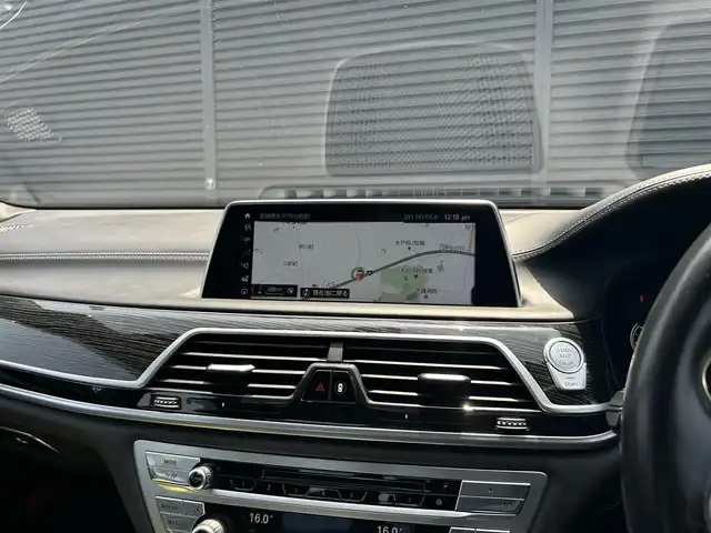ＢＭＷ ７４０ｉ Mスポーツ 茨城県 2017(平29)年 5.3万km アルピンホワイトⅢ パノラマＳＲ　/Ｈａｒｍａｎ／Ｋａｒｄｏｎ　/ＡＣＣ　/ＨＵＤ　/ナビ　/３６０度カメラ　/ＴＶ　/ＢＴ　/黒革　/シートヒーター　/シートエアコン　/純正２０インチＡＷ　/電動リアゲート　/リモート充電　/ＬＥＤ　/前後ドラレコ/禁煙車