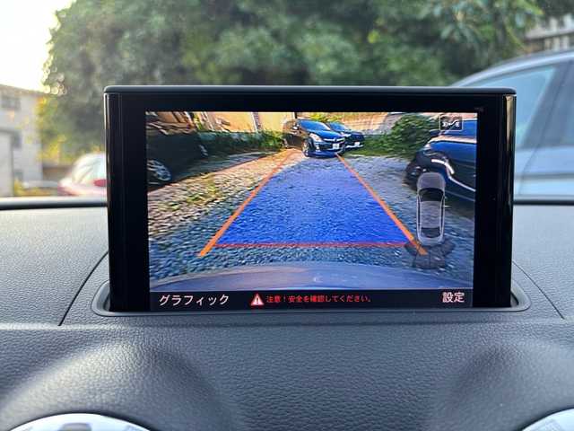アウディ Ａ３ 福岡県 2015(平27)年 5万km フローレットシルバーM 純正ナビ/（AM/FM/SD/Bluetooth/ミュージックサーバー）/横滑り防止/クルーズコントロール/アイドリングストップ/パーキングアシスト/パドルシフト/ETC/純正アルミホイール/オートライト/フォグランプ/電格ミラー/保証書/取扱説明書/スペアキー×１