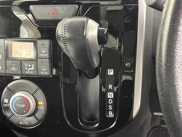 ダイハツ タント カスタム RS スマセレSA&SN 埼玉県 2014(平26)年 9.6万km ブラックマイカメタリック 純正7型SDナビ/（BT/CD/DVD/USB/フルTV）/バックカメラ/両側パワースライドドア/ビルトインETC/純正フロアマット/AAC/スマートキー