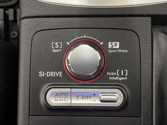 スバル インプレッサ ＷＲＸ STi tS 道央・札幌 2011(平23)年 10.8万km サテンホワイトパール ・4WD/・社外ナビ/フルセグTV/DVD/CD/SD/BT/・バックカメラ/・ミラー型ドライブレコーダー/・横滑り防止/・ハーフレザーシート/・HID/・フロントフォグ/・リヤフォグ/・ETC/・プッシュスタート/・スマートキー/・ドアバイザー/・電格ミラー/・冬タイヤ純正18インチAW積込
