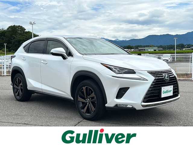 レクサス ＮＸ 300 バージョンL 富山県 2020(令2)年 3.3万km ソニッククォーツ 純正ＨＤＤナビ　/フルセグ　/サンルーフ　/本革シート　/トヨタセーフティセンス　/禁煙車　/バックカメラ　/クリアランスソナー　/コーナーセンサー　/ＥＴＣ２．０　/ブラインドスポットモニター　/ＬＥＤヘッドライト/レーダークルーズコントロール/パワーシート/パドルシフト/スマートキー/シートヒーター/ドライブレコーダー/純正アルミホイール/純正オーディオ/ウィンカーミラー/電動格納ミラー/アイドリングストップ/プッシュスタート
