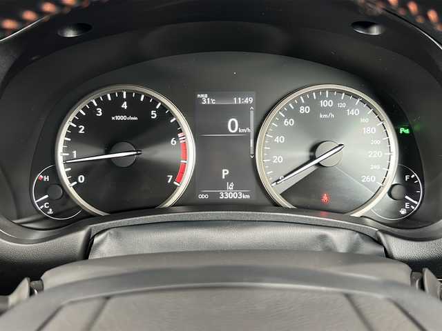 レクサス ＮＸ 300 バージョンL 富山県 2020(令2)年 3.3万km ソニッククォーツ 純正ＨＤＤナビ　/フルセグ　/サンルーフ　/本革シート　/トヨタセーフティセンス　/禁煙車　/バックカメラ　/クリアランスソナー　/コーナーセンサー　/ＥＴＣ２．０　/ブラインドスポットモニター　/ＬＥＤヘッドライト/レーダークルーズコントロール/パワーシート/パドルシフト/スマートキー/シートヒーター/ドライブレコーダー/純正アルミホイール/純正オーディオ/ウィンカーミラー/電動格納ミラー/アイドリングストップ/プッシュスタート