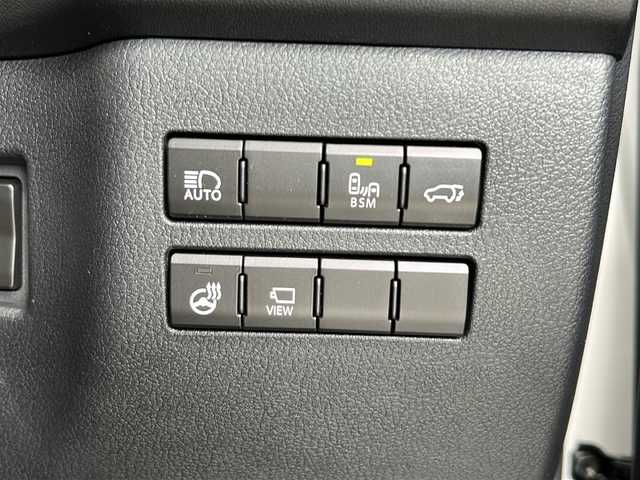 レクサス ＮＸ 300 バージョンL 富山県 2020(令2)年 3.3万km ソニッククォーツ 純正ＨＤＤナビ　/フルセグ　/サンルーフ　/本革シート　/トヨタセーフティセンス　/禁煙車　/バックカメラ　/クリアランスソナー　/コーナーセンサー　/ＥＴＣ２．０　/ブラインドスポットモニター　/ＬＥＤヘッドライト/レーダークルーズコントロール/パワーシート/パドルシフト/スマートキー/シートヒーター/ドライブレコーダー/純正アルミホイール/純正オーディオ/ウィンカーミラー/電動格納ミラー/アイドリングストップ/プッシュスタート