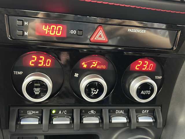 スバル ＢＲＺ GT 宮城県 2020(令2)年 6.1万km WRブルーパール マニュアル車//社外ナビ　//ＳＴＩフルエアロ　//ＢＲＩＤＥ運転席シート　//純正シートあり//フルセグ・Bluetooth・CD・DVD　//バックカメラ　//シートヒーター　//ドライブレコーダー　//クルーズコントロール　//ＥＴＣ　//Bremboキャリパー//ブリッツサクションパイプ//純正１８インチＡＷ　//オートライト//純正フロアマット