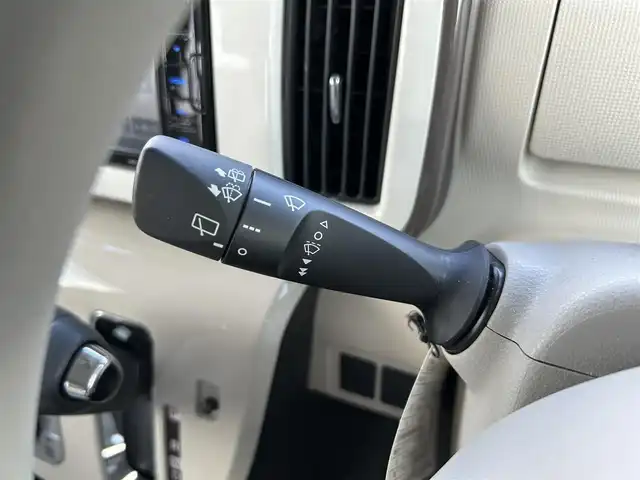 ダイハツ ムーヴ キャンバス G メイクアップ リミテッド　SAⅢ 岡山県 2021(令3)年 3.5万km パールホワイトⅢ/ナチュラルベージュマイカメタリック 2トーン 社外メモリナビ　MDV-D708BTW/フルセグTV、CD、DVD、Bluetooth、AM、FM/バックカメラ/両側パワースライドドア/全方位カメラ/LEDヘッドライト/スマートキー/プッシュスタート/スマートアシスト3/・衝突回避支援ブレーキ/・誤発進抑制機能/・オートハイビーム/・車線はみだし警報/・先行車発進お知らせ機能