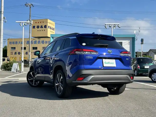 トヨタ カローラ クロス ハイブリッド Z 愛媛県 2023(令5)年 3.9万km ダークブルーマイカM 登録時走行距離：38194Km/純正OPメモリナビ/純正ビルトインETC2.0/追従クルコン/横滑り防止装置/盗難防止装置/衝突軽減システム/レーンキープアシスト/前後コーナーセンサー/LEDヘッドライト/オートライト/オートハイビーム/エンジンスタートボタン/シートヒーター/スマートキー/スペアキー一本/純正アルミホイール/ルーフレール