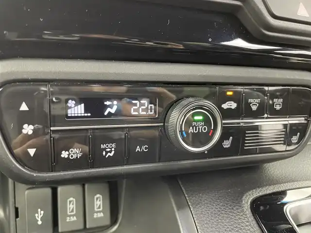 ホンダ Ｎ ＢＯＸ カスタム L ターボ 富山県 2021(令3)年 2.2万km プラチナホワイトパール 純正ナビ（AM/FM/CD/DVD/SD/USB/BT）/フルセグTV/バックカメラ/両側パワースライドドア/アダプティブクルーズコントロール/衝突被害軽減ブレーキ/レーンキープアシスト/オートマチックハイビーム/LEDヘッドライト/クリアランスソナー/ハーフレザーシート/前席シートヒーター/ETC/ドライブレコーダー/スマートキー/プッシュスタート/パドルシフト/純正15インチAW/純正フロアマット