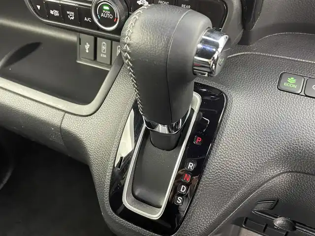 ホンダ Ｎ ＢＯＸ カスタム L ターボ 富山県 2021(令3)年 2.2万km プラチナホワイトパール 純正ナビ（AM/FM/CD/DVD/SD/USB/BT）/フルセグTV/バックカメラ/両側パワースライドドア/アダプティブクルーズコントロール/衝突被害軽減ブレーキ/レーンキープアシスト/オートマチックハイビーム/LEDヘッドライト/クリアランスソナー/ハーフレザーシート/前席シートヒーター/ETC/ドライブレコーダー/スマートキー/プッシュスタート/パドルシフト/純正15インチAW/純正フロアマット