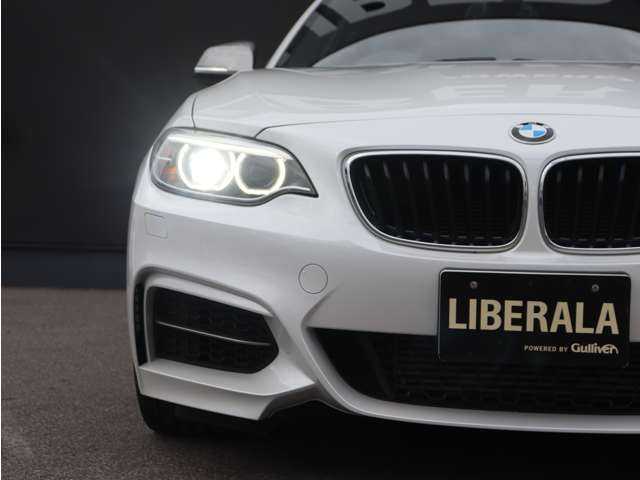 ＢＭＷ Ｍ２３５ｉ クーペ 長野県 2015(平27)年 5万km ミネラルホワイト 6速MT/レザーパッケージ/ダコタレザー/純正ナビ/バックカメラ/クルーズコントロール/衝突軽減ブレーキ/レーンディパチャーW/パークディスタンスC/パワーシート/ヒーター/harman/kardonサウンド/コンフォートアクセス/純正18AW