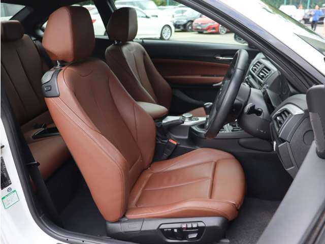 ＢＭＷ Ｍ２３５ｉ クーペ 長野県 2015(平27)年 5万km ミネラルホワイト 6速MT/レザーパッケージ/ダコタレザー/純正ナビ/バックカメラ/クルーズコントロール/衝突軽減ブレーキ/レーンディパチャーW/パークディスタンスC/パワーシート/ヒーター/harman/kardonサウンド/コンフォートアクセス/純正18AW