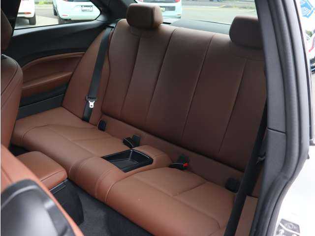 ＢＭＷ Ｍ２３５ｉ クーペ 長野県 2015(平27)年 5万km ミネラルホワイト 6速MT/レザーパッケージ/ダコタレザー/純正ナビ/バックカメラ/クルーズコントロール/衝突軽減ブレーキ/レーンディパチャーW/パークディスタンスC/パワーシート/ヒーター/harman/kardonサウンド/コンフォートアクセス/純正18AW