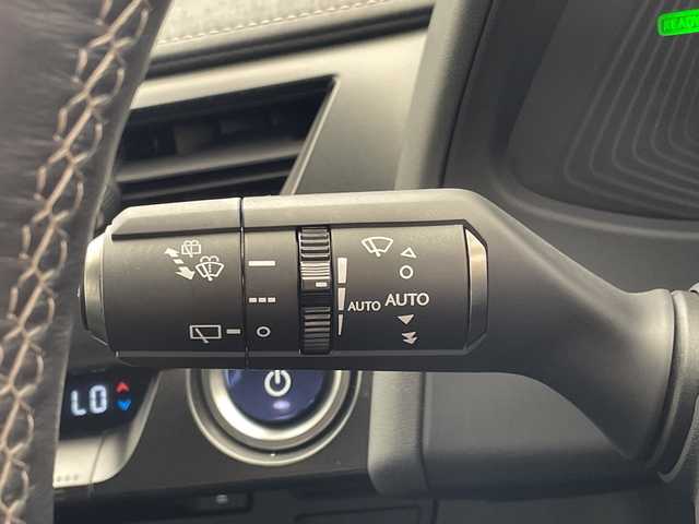レクサス ＵＸ 250h バージョンC 愛知県 2019(令1)年 2.9万km ソニッククォーツ 純正10型ナビ/レーダークルーズコントロール/シートヒーター/バックカメラ/電動リアゲート/パワーシート/ヘッドアップディスプレイ/コーナーセンサー/純正アルミホイール/ETC2.0/ブラインドスポットモニター/LEDヘッドライト/ステアリングヒーター/オートマチックハイビーム/衝突軽減システム/フルセグ/CD DVD/Bluetooth/ステアリングスイッチ/スマートキー/プッシュスタート