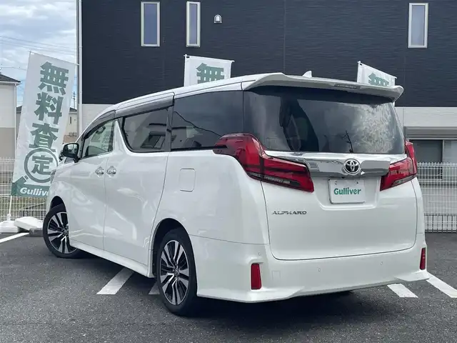 トヨタ アルファード S Cパッケージ 三重県 2022(令4)年 2.7万km ホワイトパールクリスタルシャイン 登録時走行距離　２６６７８ｋｍ/ワンオーナー/禁煙車/革シート/ドライブレコーダー（前後）/純正ナビ（オプション）/AM/FM/CD/DVD/Bluetooth/TVフルセグ/フリップダウンモニター/サンルーフ/ETC/バックカメラ/デジタルインナーミラー/ステアリングスイッチ/レーダークルコン/トヨタセーフティセンス/シートメモリー/シートヒーター，クーラー/ハンドルヒーター/パワーシート（前後）/両側パワースライドドア/パワーバックドア/パワーステアリング/パワーウィンドウ/nanoe/プッシュスタート/ドアバイザー/プッシュスタート