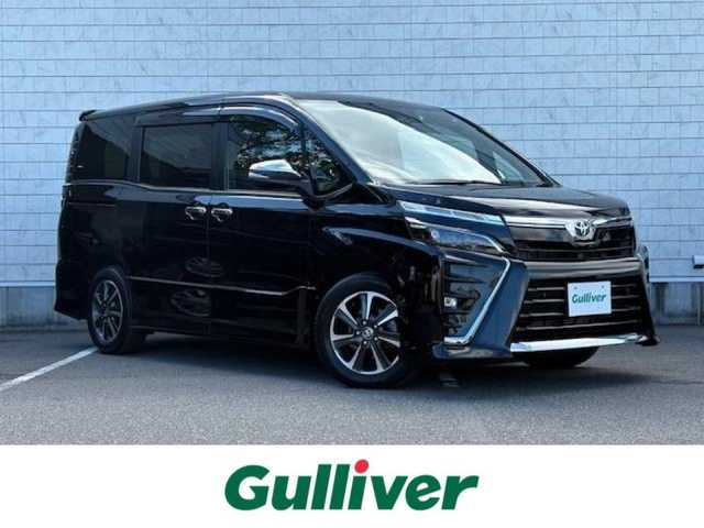 トヨタ ヴォクシー ZS 煌Ⅱ 大阪府 2020(令2)年 3.8万km ブラック 純正10インチナビ(BT/フルセグ/DVD)/バックカメラ/衝突被害軽減システム/クルーズコントロール/コーナーセンサー/両側パワースライドドア/ETC/LEDヘッドライト/オートライト/オートマチックハイビーム/純正アルミホイール/純正フロアマット/スペアキー