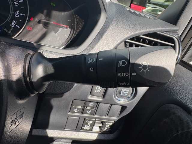 トヨタ ヴォクシー ZS 煌Ⅱ 大阪府 2020(令2)年 3.8万km ブラック 純正10インチナビ(BT/フルセグ/DVD)/バックカメラ/衝突被害軽減システム/クルーズコントロール/コーナーセンサー/両側パワースライドドア/ETC/LEDヘッドライト/オートライト/オートマチックハイビーム/純正アルミホイール/純正フロアマット/スペアキー