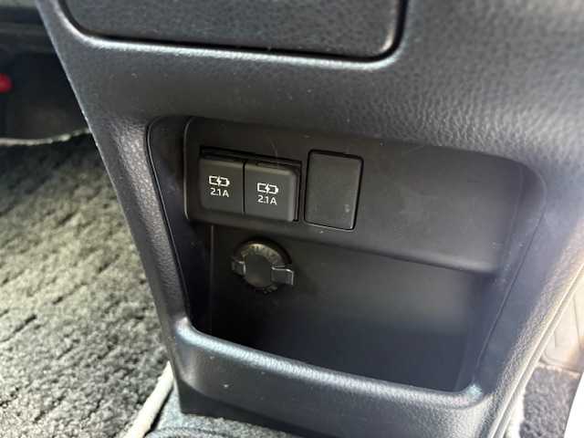 トヨタ ヴォクシー ZS 煌Ⅱ 大阪府 2020(令2)年 3.8万km ブラック 純正10インチナビ(BT/フルセグ/DVD)/バックカメラ/衝突被害軽減システム/クルーズコントロール/コーナーセンサー/両側パワースライドドア/ETC/LEDヘッドライト/オートライト/オートマチックハイビーム/純正アルミホイール/純正フロアマット/スペアキー