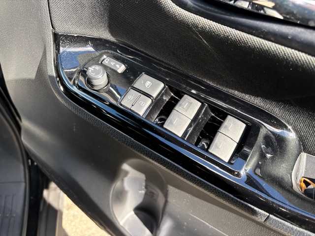 トヨタ ヴォクシー ZS 煌Ⅱ 大阪府 2020(令2)年 3.8万km ブラック 純正10インチナビ(BT/フルセグ/DVD)/バックカメラ/衝突被害軽減システム/クルーズコントロール/コーナーセンサー/両側パワースライドドア/ETC/LEDヘッドライト/オートライト/オートマチックハイビーム/純正アルミホイール/純正フロアマット/スペアキー