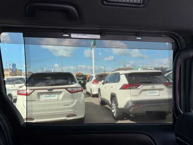 トヨタ ヴォクシー ZS 煌Ⅱ 大阪府 2020(令2)年 3.8万km ブラック 純正10インチナビ(BT/フルセグ/DVD)/バックカメラ/衝突被害軽減システム/クルーズコントロール/コーナーセンサー/両側パワースライドドア/ETC/LEDヘッドライト/オートライト/オートマチックハイビーム/純正アルミホイール/純正フロアマット/スペアキー