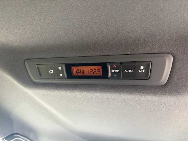 トヨタ ヴォクシー ZS 煌Ⅱ 大阪府 2020(令2)年 3.8万km ブラック 純正10インチナビ(BT/フルセグ/DVD)/バックカメラ/衝突被害軽減システム/クルーズコントロール/コーナーセンサー/両側パワースライドドア/ETC/LEDヘッドライト/オートライト/オートマチックハイビーム/純正アルミホイール/純正フロアマット/スペアキー