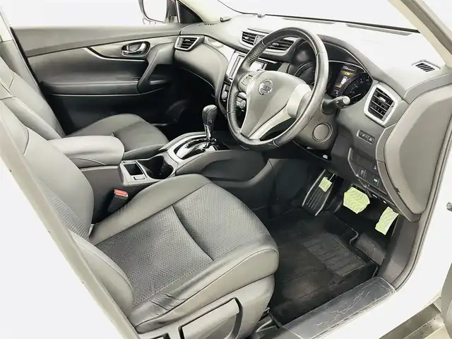 日産 エクストレイル 20X エマージェンシーブレーキ 福島県 2016(平28)年 5.7万km ブリリアントホワイトパール クリアランスソナー/・車線逸脱警報装置/・エマージェンシーブレーキ/・インテリジェントFCW/・踏み間違い防止アシスト/社外ナビ/・型番；AVIC-HRZ900/・フルセグ/TV/BT/CD/DVD/AM/FM/LEDオートライト/・フォグランプ/シートヒーター/・エアーシート/純正AW付きサマータイヤ/ETC/革ステアリング/・ステアリングスイッチ/ドアバイザー/純正フロアマット/プッシュスタート/・スマートキー