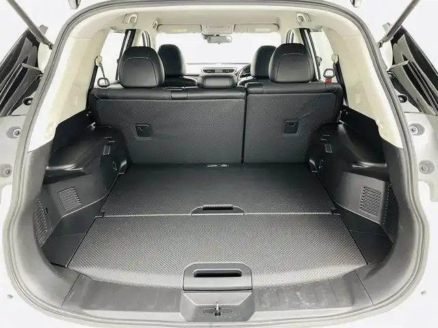 日産 エクストレイル 20X エマージェンシーブレーキ 福島県 2016(平28)年 5.7万km ブリリアントホワイトパール クリアランスソナー/・車線逸脱警報装置/・エマージェンシーブレーキ/・インテリジェントFCW/・踏み間違い防止アシスト/社外ナビ/・型番；AVIC-HRZ900/・フルセグ/TV/BT/CD/DVD/AM/FM/LEDオートライト/・フォグランプ/シートヒーター/・エアーシート/純正AW付きサマータイヤ/ETC/革ステアリング/・ステアリングスイッチ/ドアバイザー/純正フロアマット/プッシュスタート/・スマートキー