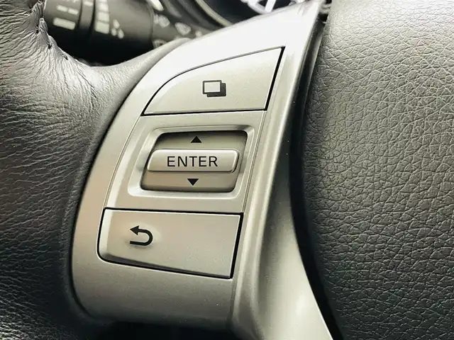 日産 エクストレイル 20X エマージェンシーブレーキ 福島県 2016(平28)年 5.7万km ブリリアントホワイトパール クリアランスソナー/・車線逸脱警報装置/・エマージェンシーブレーキ/・インテリジェントFCW/・踏み間違い防止アシスト/社外ナビ/・型番；AVIC-HRZ900/・フルセグ/TV/BT/CD/DVD/AM/FM/LEDオートライト/・フォグランプ/シートヒーター/・エアーシート/純正AW付きサマータイヤ/ETC/革ステアリング/・ステアリングスイッチ/ドアバイザー/純正フロアマット/プッシュスタート/・スマートキー